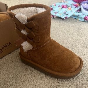 Kookaburra by UGG kid boots